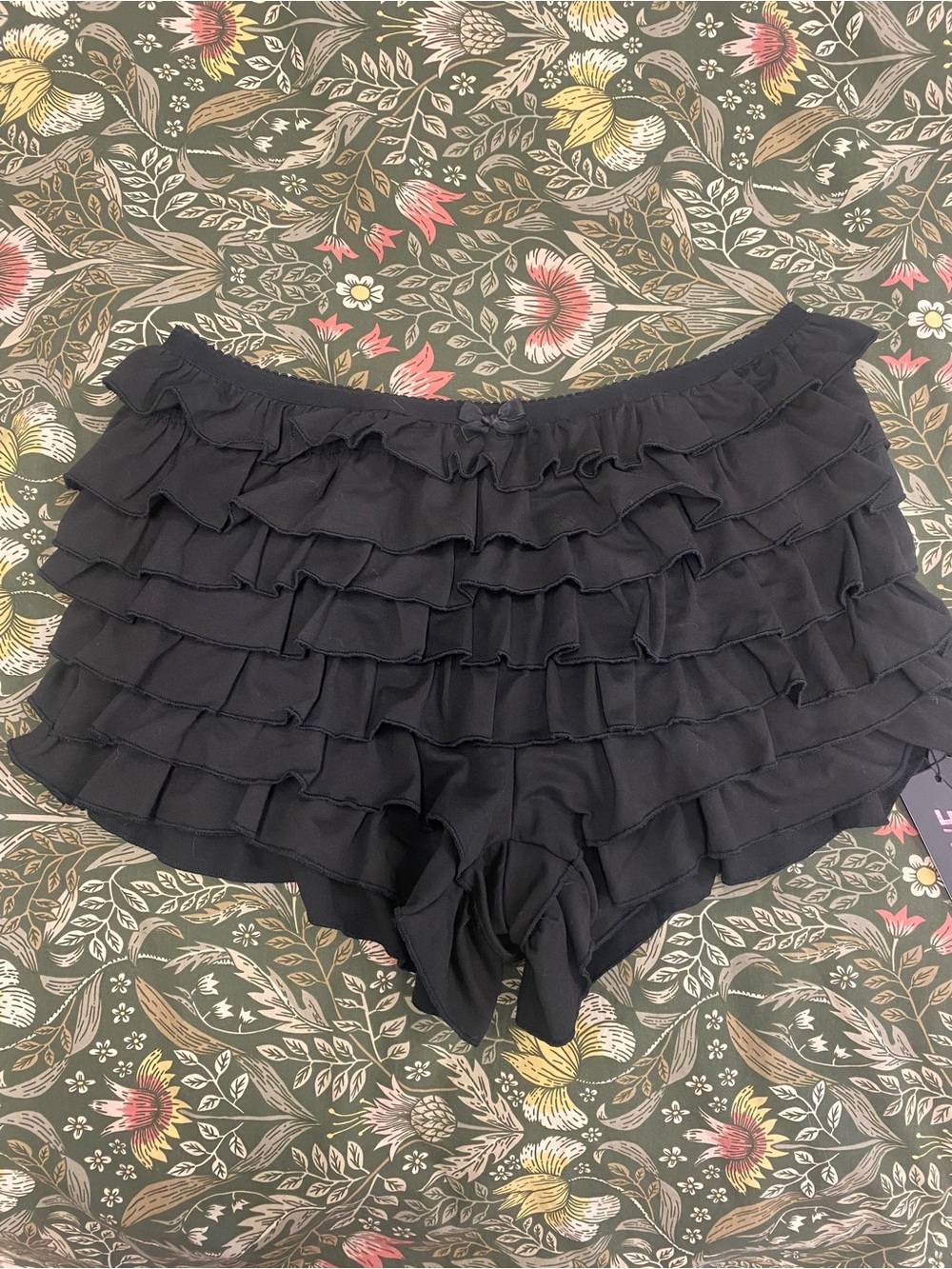 Black Ruffle Tiered Women's Black Bloomer Shorts